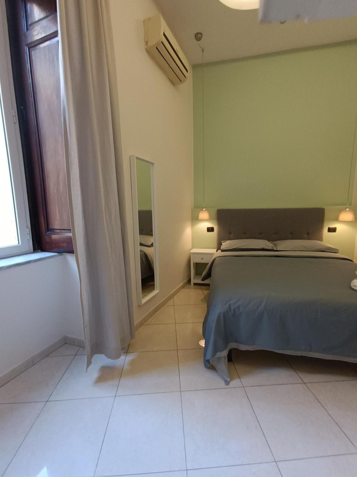 Residenza Geri - Suite And Home Napoli Centro Exterior foto