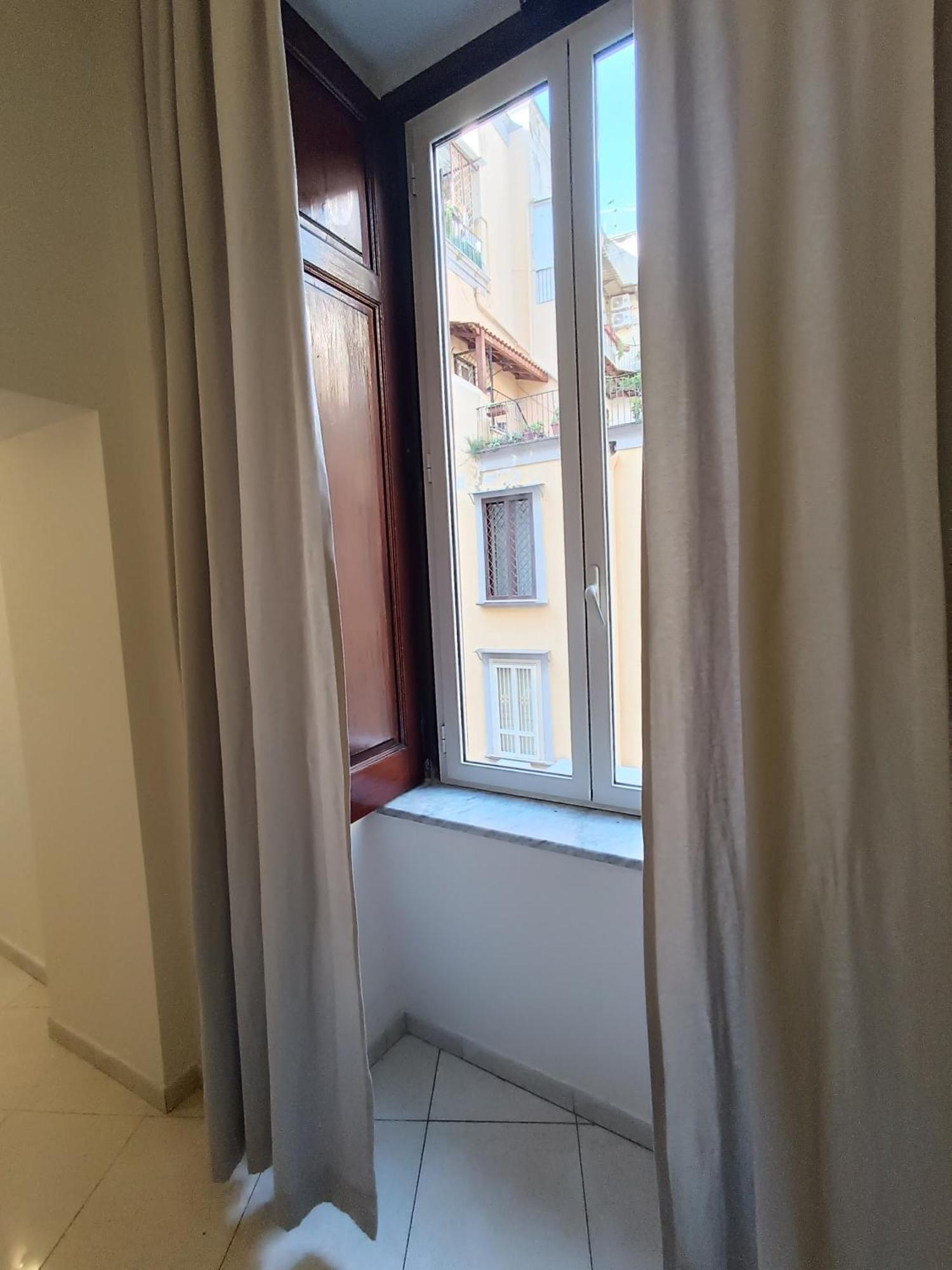Residenza Geri - Suite And Home Napoli Centro Exterior foto